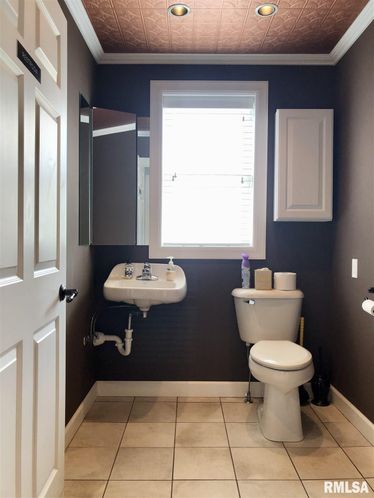 435 W Jackson St, Macomb, IL 61455